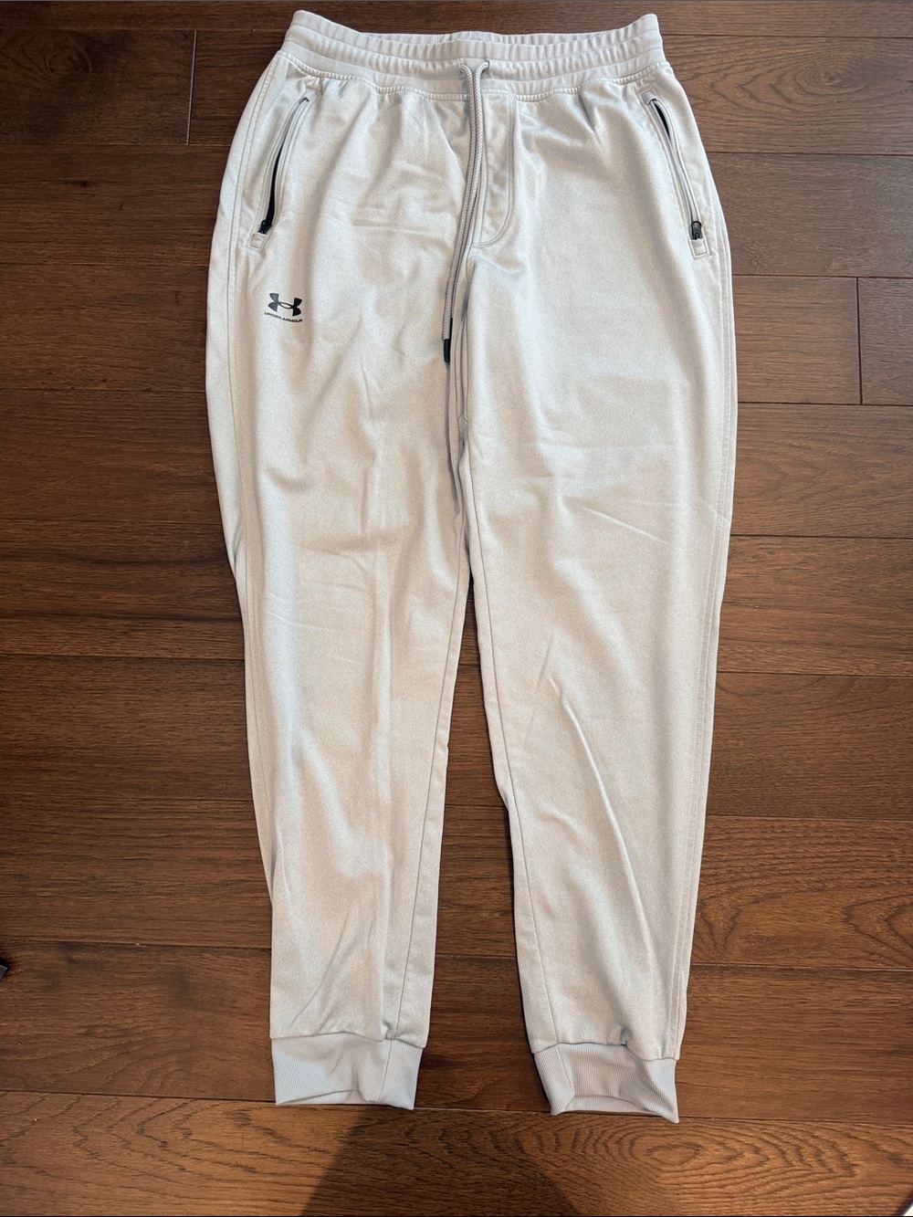 Under Armour Light Gray Men's Joggers with Zipper Pockets Size Large - C54-046